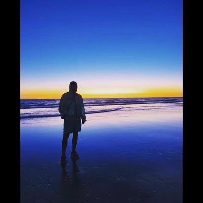 MRoobledo's profile picture. Levántate y brilla.