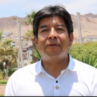 Senador por la Región de Antofagasta, Calameño, Nortino, Profesor, Cobreloíno, enemigo del Centralismo. Ex Alcalde de Calama. Senador electo #UnSoloNorte