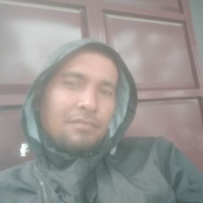 Simple man
'Tolong jangan disuarakan dari setiap postingan, komentar yang saya tulis dan suara saya dengan alat bantu Penggeras suara keras dan tinggi elektro