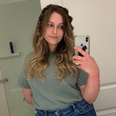 jordan_marquart's profile picture. Proud owner of 25 pairs of Crocs. Cat mom. She/her