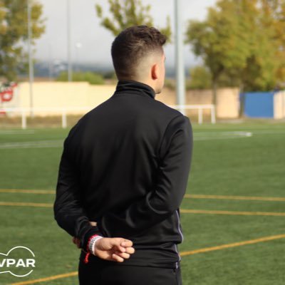 👨‍🏫Entrenador Nivel I @fcvpar ⚽️Jugador @fcvpar 📚ADE BILINGÜE + MASTER EN TD UFV