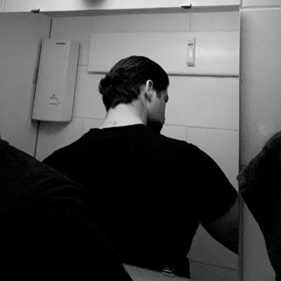 bugragibiolun's profile picture. folgen yap yoksa dassaklarini keserim