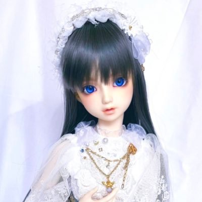 うちの子たちに励まされながら労働に追われているお人形初心者です。ソヤ(SDサキ) サチ(SDM-F-58) アズサ(SDGrB-F-75) ツキ(SDM-F-35) ロウ(SD17ルド)