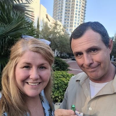 cnabren's profile picture. Born in Missouri,  Grew up in IL
