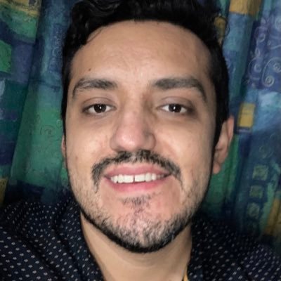 _zoom_back's profile picture. Diseñador Gráfico, fotógrafo y tallerista. Escribo y comparto sobre cine, arte y belleza.