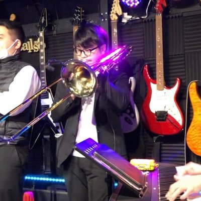 トロンボーン奏者 /名古屋市出身 /安城学園高校→東京音楽大学卒業 /いろんな所で吹いています…