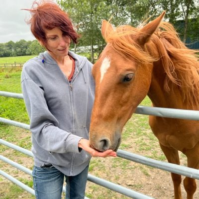 I'm just a smalltown girl who loves horses. Especially, my boy Lucky!