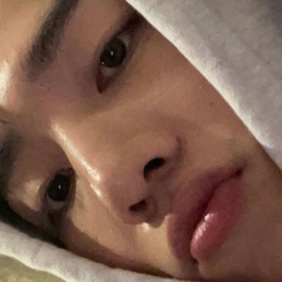 💜Virgo/ENFJ
💜Universe
💜In love with Seo Changbin, Kang Hyunggu & Adachi Yuto ♡
Idk