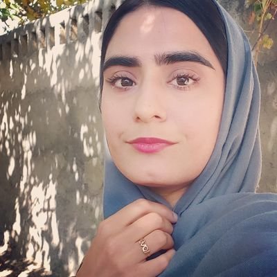 🙋♀️Farzaneh, فَرزانِه
📸Photographer, عکاس
🚵♀️Ecotourist, طبیعت گرد
👥Ethnographer, مردم نگار
حال خوب، تجربه گلچین کردن زیبایی هایی ست که اطراف ماست