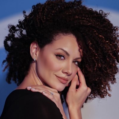 MoM•TVhost•Model•CurlyJeva Brand Ambassador ashleybethtv@gmail.com