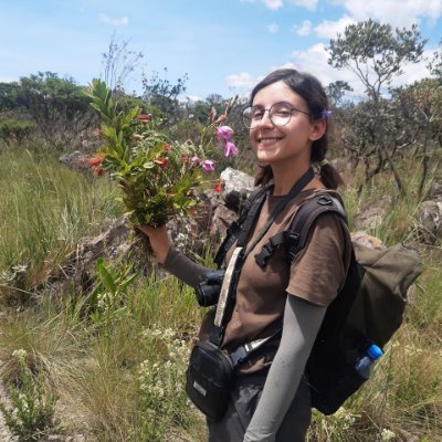 Brazilian Ph.D. student | floral morphological evolution | plant-pollinator interactions 🌻🐝
(ela/she)