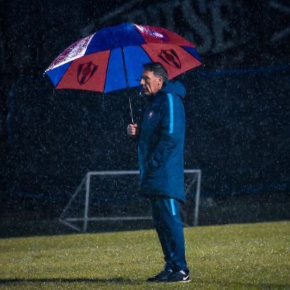 BUENOZETA's profile picture. "tohasána la pelota, ani tohasa la jugador"