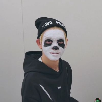 BunniestSoobin's profile picture. she/her • moment of alwaysness • we will build tomorrow together •
✢𖣘✢ % 🐰🦊🐻🐿️🐧 
𝗔𝗗𝗗𝗜𝗖𝗧𝗘𝗗 𝗧𝗢 𝗦𝗥𝗥 👉👈