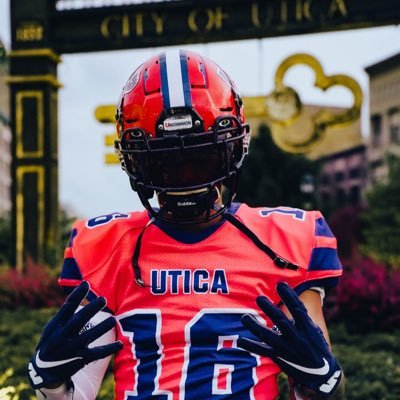 WR @utica_football