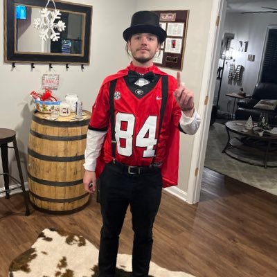 taylorcorn04's profile picture. Born Floridiot #Polk | HBTMF Dawgs🐶 | #RaysUp
