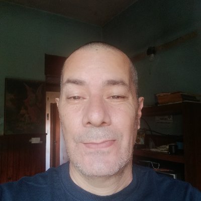 Tecnico electricista, operador de pc, limpieza, construcción, gráfico, ex penitenciario. Actual pensionado.