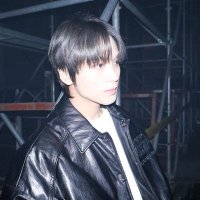 ⋆ (@letters4lhc) 's Twitter Profile