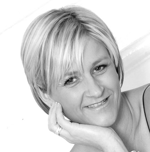 Bluebellbynicki's profile picture. Holistic therapist, freelance marketing consultant, maker of bespoke silver jewellery, candles & aromatherapy products. Loves animals and jelly tots.