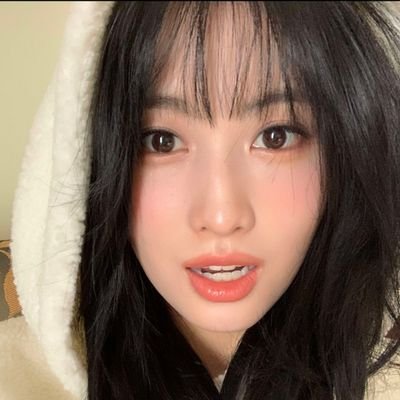 samosweirdo's profile picture. Aren't you curious about what's on a pig's mind?