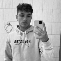 Vik (@joelarrua_) 's Twitter Profile