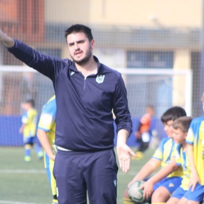 Entrenador Uefa C / Curso de Dirección y Scouting Deportivo .. ⚽️⚽️