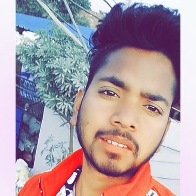💙🦋प्यार सभी को जीना सिखा देता है,
वफ़ा के नाम पे मरना सिखा देता है,
प्यार नहीं किया तो करके देख लो यार,
ज़ालिम हर दर्द सहना सिखा देता है.💫🥺