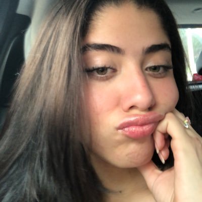 carolweiss07's profile picture. ▪ me deixe viver, ou viva comigo ▪