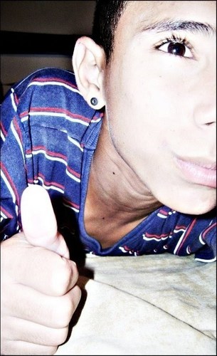✖Ø₣₣ƗĆƗΔŁ✖'ANTONIO'WESLLEY  ...
MLK ZIKA E ENJOADO JOGO JUJU NO PENTEADO 
E O PERFUME É INPORTADO (8'