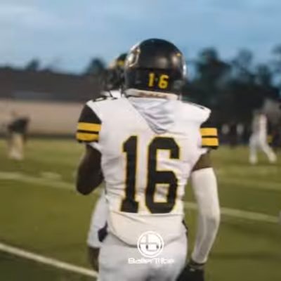 HT:5’9 WT:145lb CB/safety at Eisenhower High School C/O 24’  @daylanmoore2005@gmail.com                        https://t.co/ERiUH5JJFt