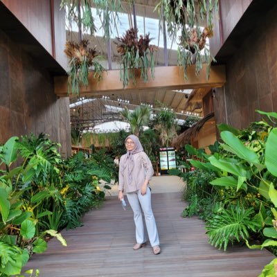 vivimurdiani's profile picture. Longlife learner