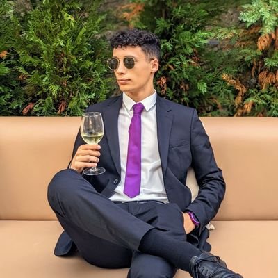 Sandrobm48's profile picture. 