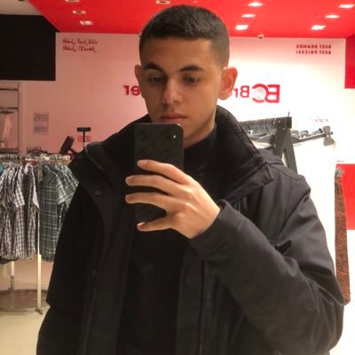 • Applied Linguistics English Department • People's dreams are endless | 22y.o | favorite player @Thiago6 Best video games Fortnite/Bf4