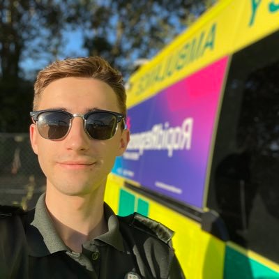 🏳️‍🌈 • Emergency Medical Techician / Apprentice Paramedic @eastenglandamb / @stjohnambulance • 👬