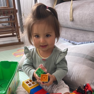 SalazarGarciaJ's profile picture. Comunicador social y periodista, amante del buen fútbol y una buena partida de poker, hincha de Millonarios, padre de María Victoria