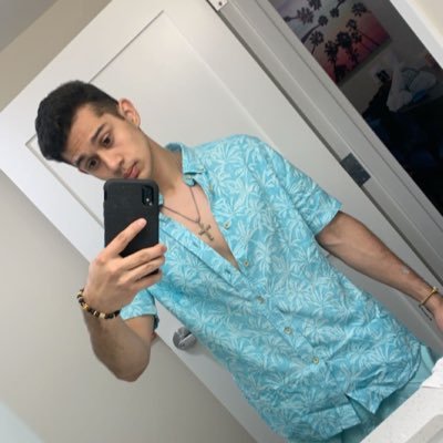 A small streamer and YouTuber trying to grow and entertain people and have a good time.