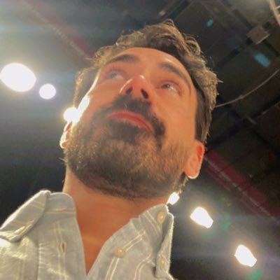 YamoPunk's profile picture. "I may like my Chardonnay, but I am not going to die alone". K. Cohen | Traslados de obras de arte