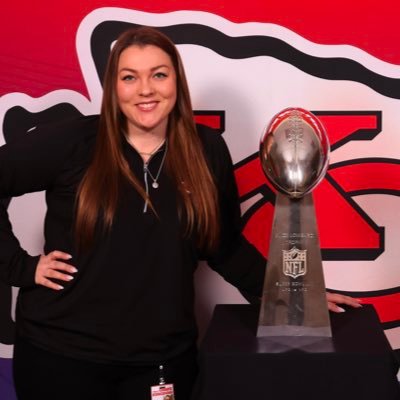 #WomenInSports • @UIowa 👩🏼‍🎓 •  @Chiefs and previously @Packers • Tweets and opinions are my own.