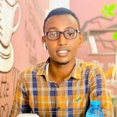 GacalZakariye's profile picture. View