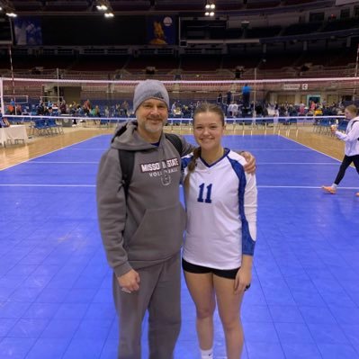 Psalm 16:8 KJV | Marshfield High School 26’ | 5’9 | 417 Juniors National Black #11 | Opposite Hitter | kinleigh.r.mings07@gmail.com |