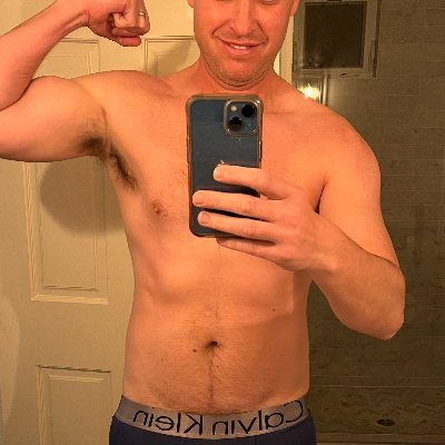 42 year old in shape guy looking to meet fun cd and ts women.