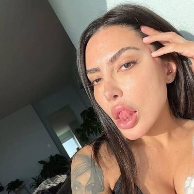 AmandaW10416531's profile picture. 