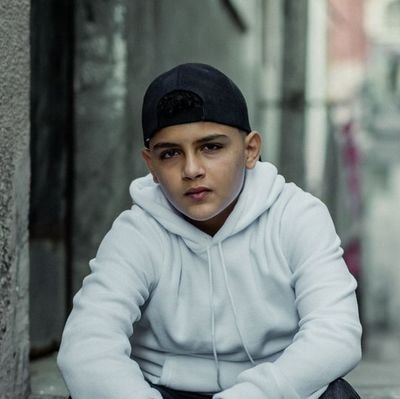 🇵🇸 14 y/o rapper from Palestine. 
🎤 Spreading peace, love & unity through music. 
SHOUTING AT THE WALL 👇👇👇