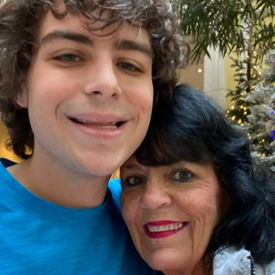 SuzBrees09's profile picture. Love the Saints Who Dat! I’m learning about NFTs they’re so cute