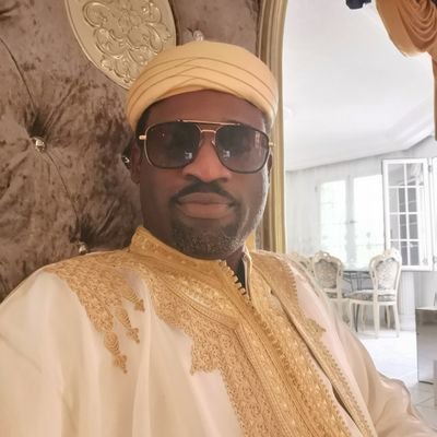 Agent Administratif : @ConsulatGabonLB |
CEO : @G6Committee x @REDMediaGabon |
Président : @APAGabon x @UAfDP_ |
🇬🇦