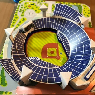 bayfan_s's profile picture. 今年こそはリーグ優勝!! 私がこれまでにハマったもの ＃機動戦士ガンダム ＃キン肉マン ＃横浜大洋ホエールズ ＃ビックリマン ＃ミニ四駆 ＃ナイジェル・マンセル ＃横浜ベイスターズ ＃佐々木健介 ＃加藤園子 ＃佐藤琢磨 ＃横浜DeNA