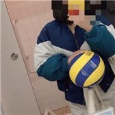 wakana05933228's profile picture. 21さい /148cm/がーるずばー店員/舐めるの好き😊
ふぉろしてもらえればdmいきます❣