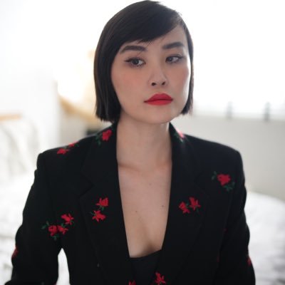 minicloud's profile picture. Only wears black. Needs pockets. Views are my own. Senior Beauty Editor at @HarpersBazaarSG