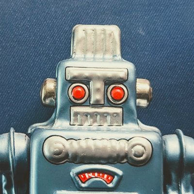 Javascript developer using Vue.js to create a vector graphics editor for the browser.
Also, showing off my small tin robot collection.