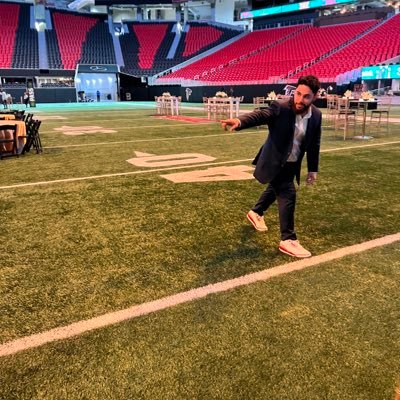 mokebjo's profile picture. Husband. Father. Tech lover. Ball knower.