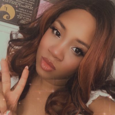 NatCoBabe's profile picture. Your Nerdy Girlfriend 💕🧋 You don't have to billionaire to live your best life 📧naturallycolorfulbabe@gmail.com #NerdyPodcast #nerdyblackgirl